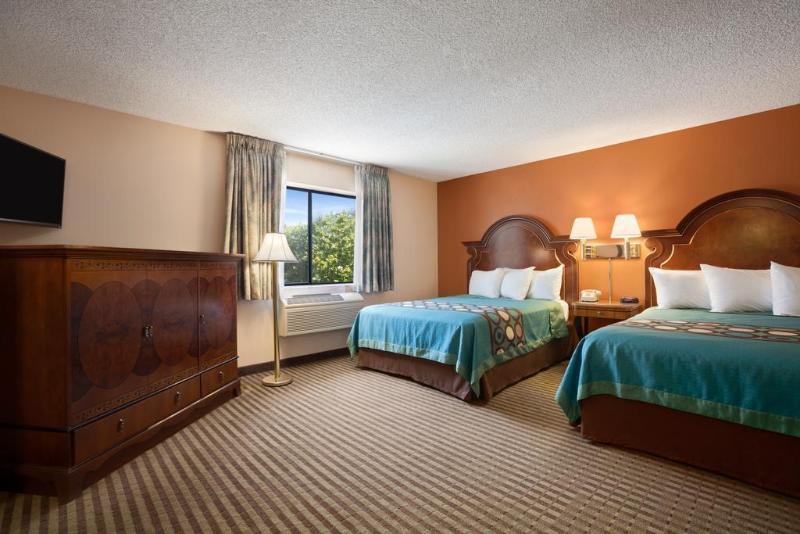 Super 8 By Wyndham Chico Hotel Exterior photo