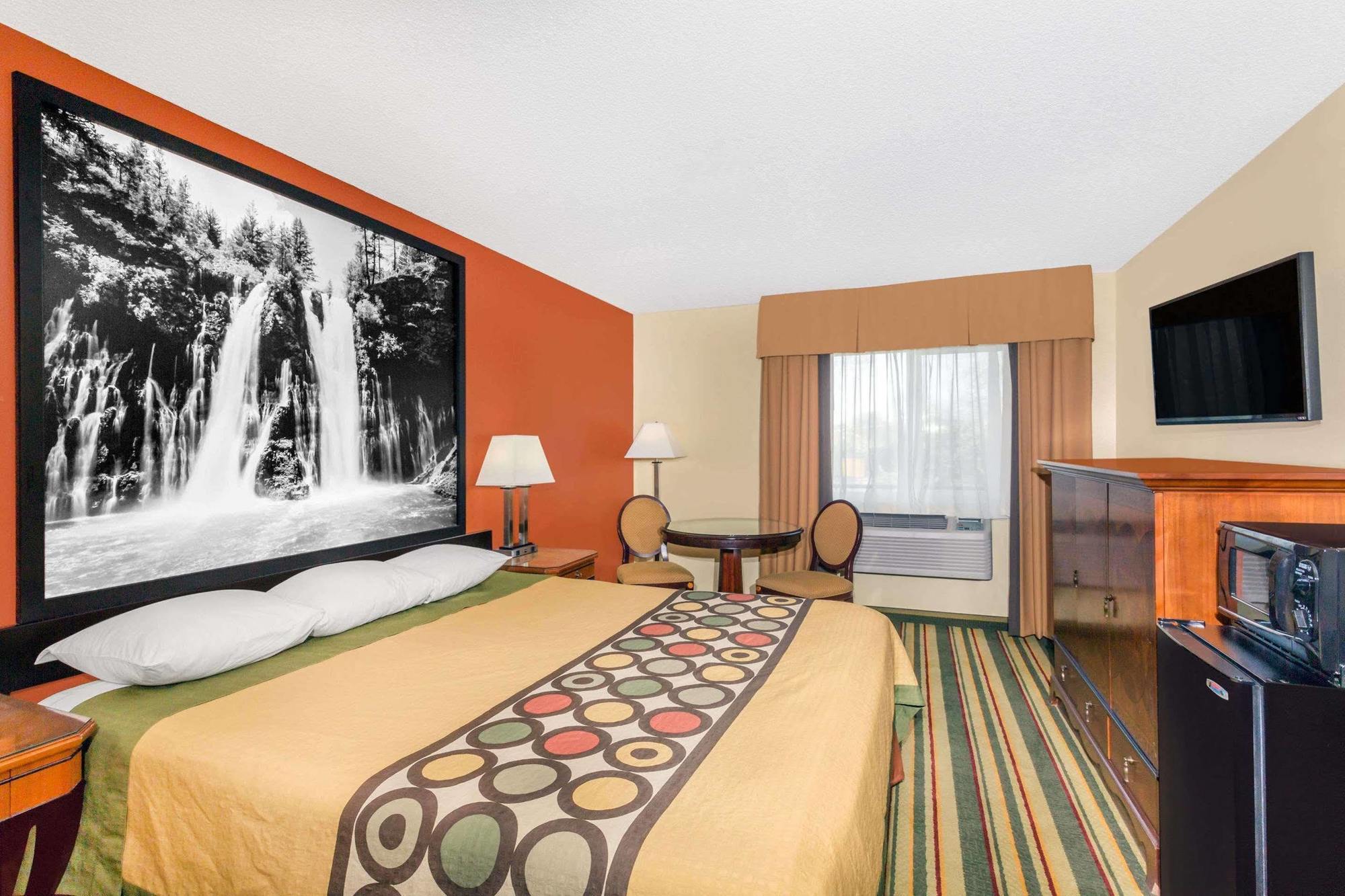 Super 8 By Wyndham Chico Hotel Exterior photo